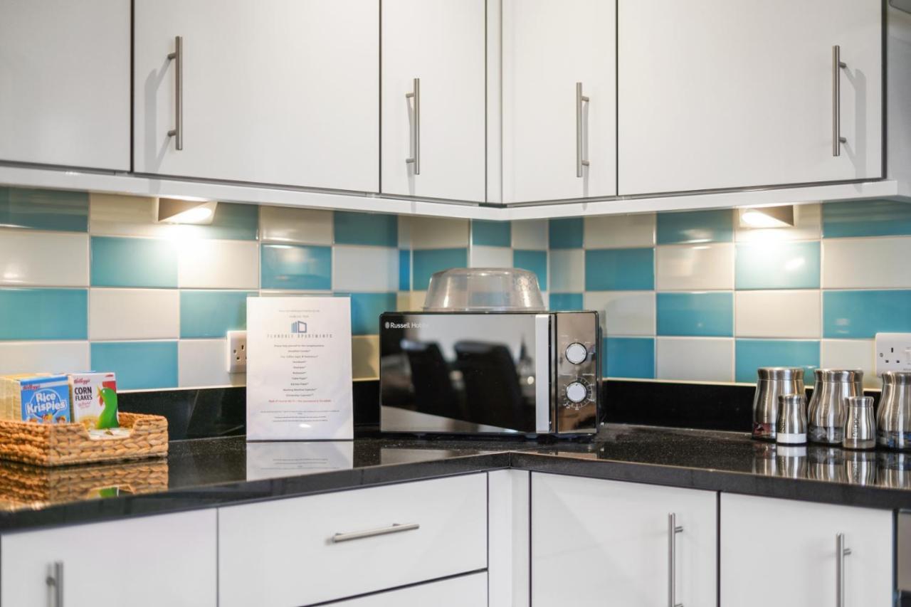 London Heathrow Living Serviced Apartments By Ferndale Stanwell Exteriör bild